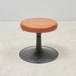 1674 8223 STOOL